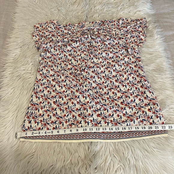 Max Studio | Flutter Sleeve Top - Picture 8 of 12